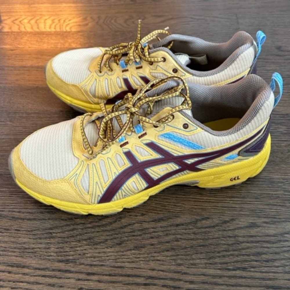 ASICS Gel athletic shoes